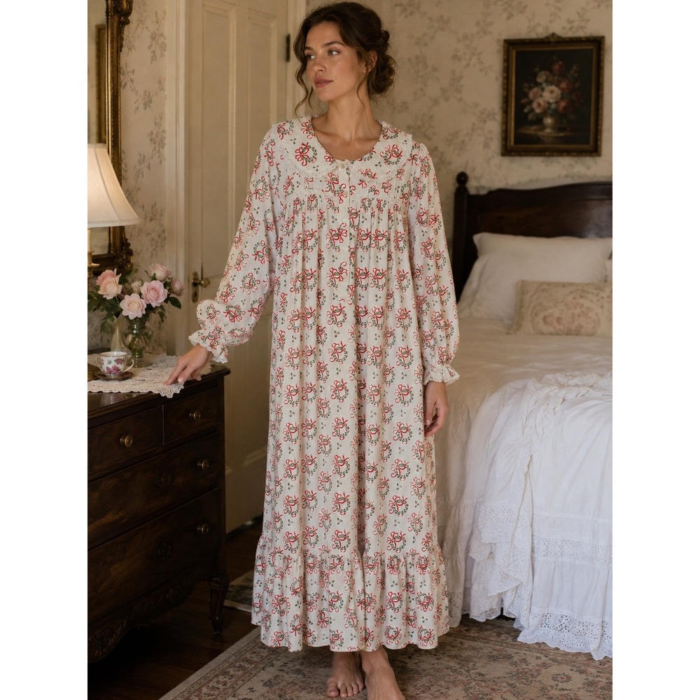 Deadstock Vintage NWT Holiday Wreath Traditional Flannel Nightgown Christmas L